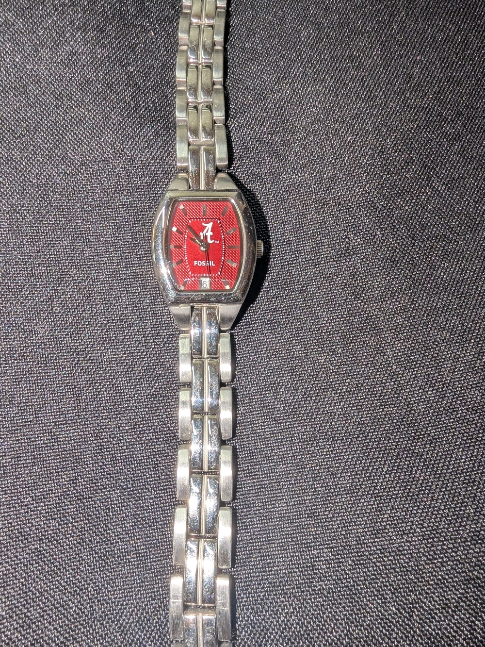 Fossil Silver-Tone Bracelet Watch with Red Dial - Alabama